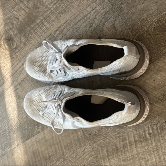 Women’s Nike React Shoes - Picture 2 of 3